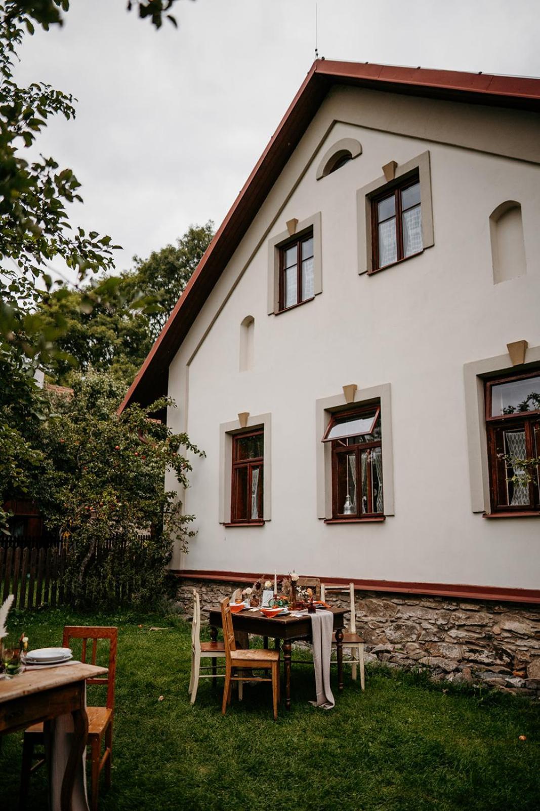 Restaurant A Penzion Na Cechach Hotel Korouhev Exterior photo